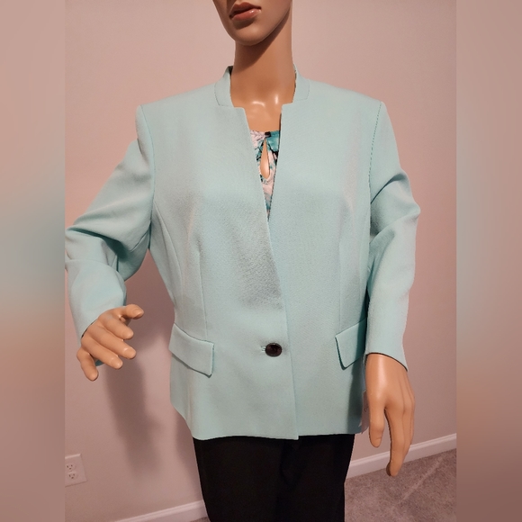 NWT - Macy's Kasper Button Front Blazer - Picture 6 of 6